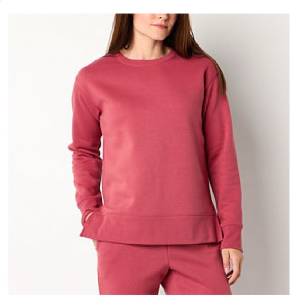 RED SUPER SOFT FLEECE CREWNECK SWEATSHIRT